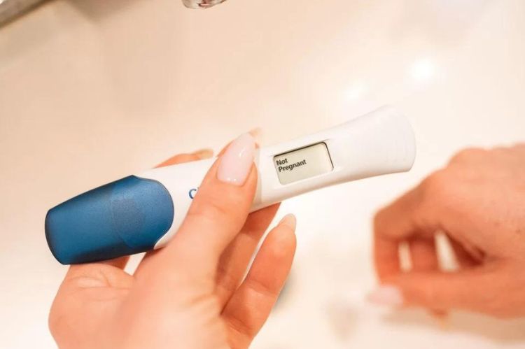 Dye Stealer Pregnancy Test Meaning? Clear Answer [1 Min]